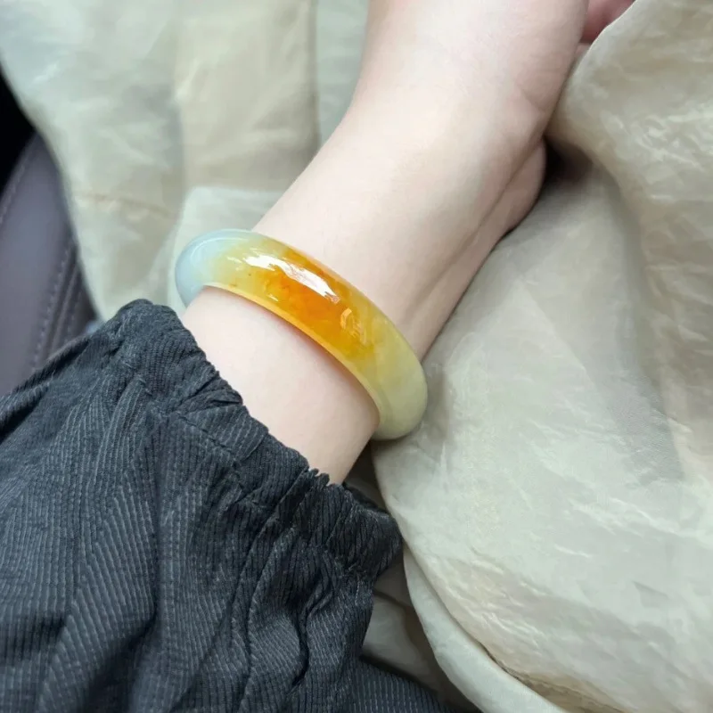 

Natural jadeite yellow jadeite bracelet high ice concubine jade bracelet women's model