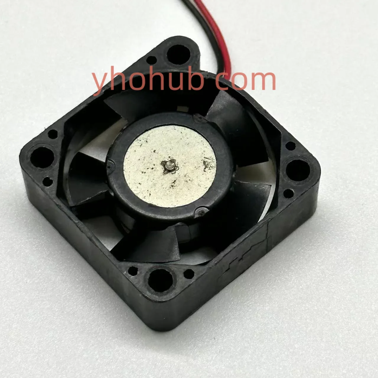 NMB-MAT 1204KL-04W-B50 R00 DC 12V 0.12A 30x30x10mm Server Cooling Fan