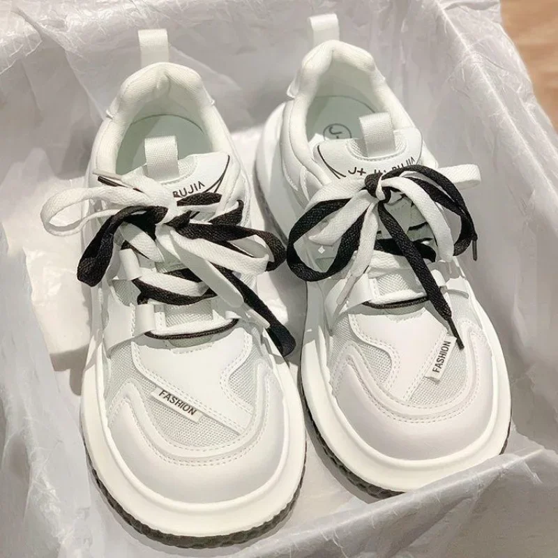 

Женские кроссовки, новинка 2025, летняя модная повседневная обувь на толстой подошве, удобная женская обувь на платформе, увеличивающая рост