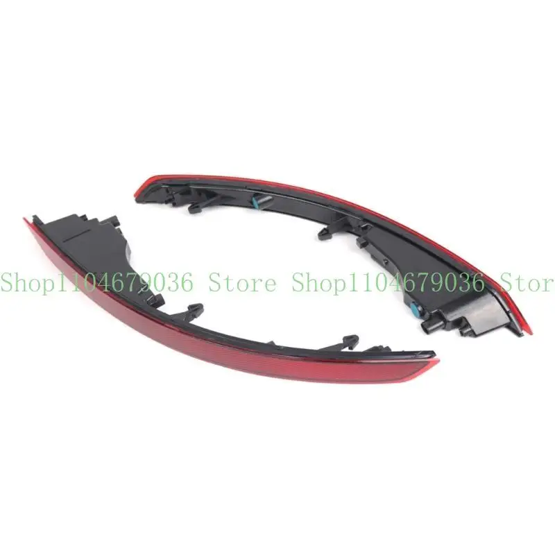 

652F Car Rear Bumper Reflector Light Parking Brake Light Stop Lamp For RSQ8 2020-2022 4M8945701 4M8945702