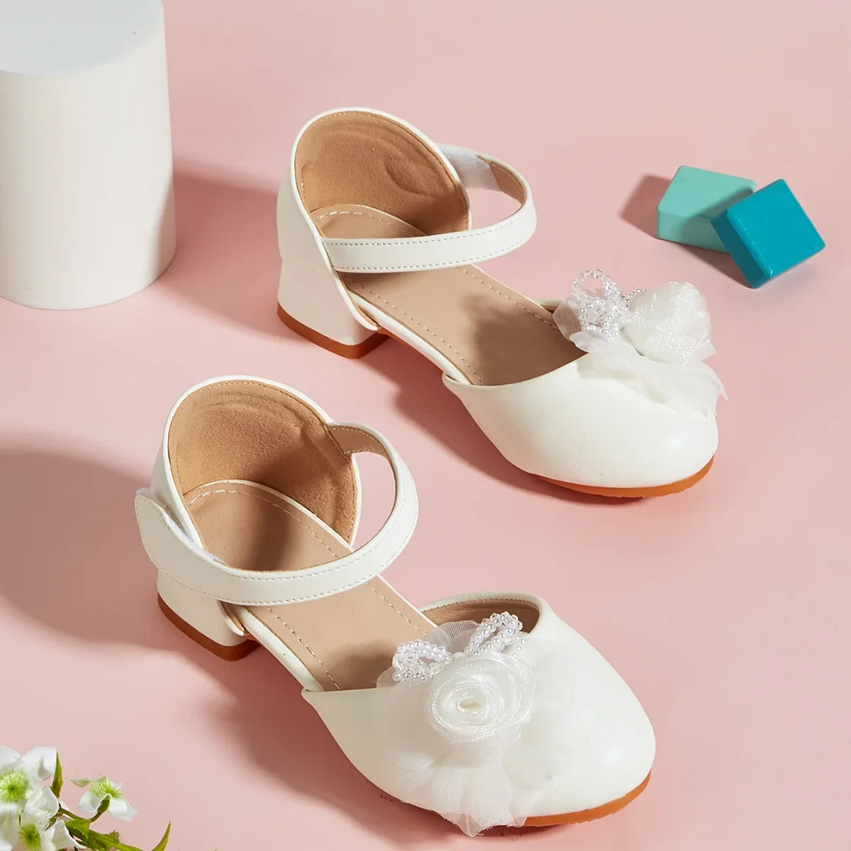

2025 New Children's Leather Shoes Fashion Flower Girls' Princess Shoes High Heels Round Head Children's Sandals