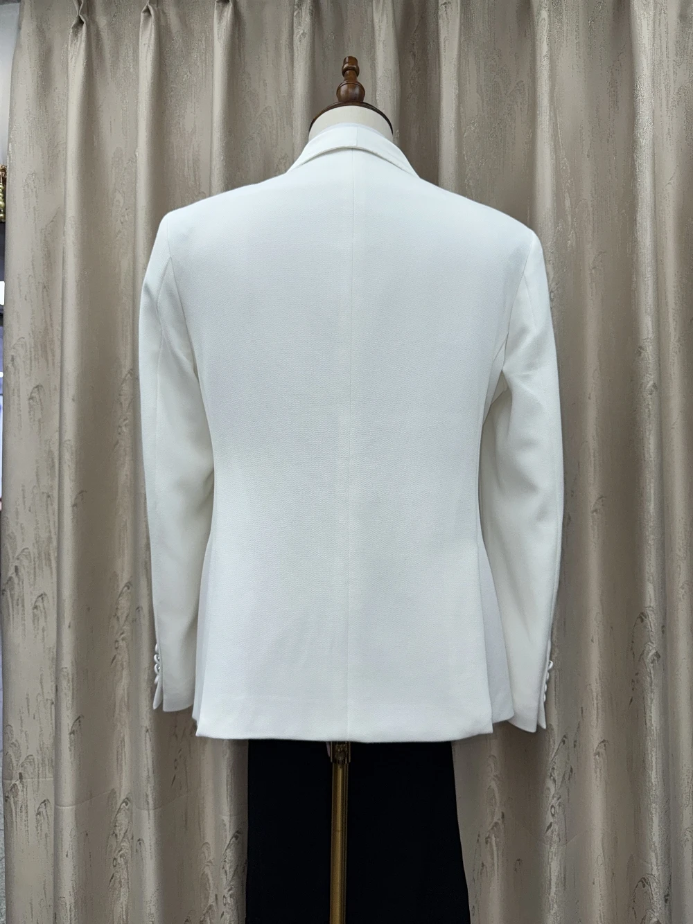 Eleganter weißer Herrenanzug m – Elegant Formal Men'S Wear Bewertung und Preis