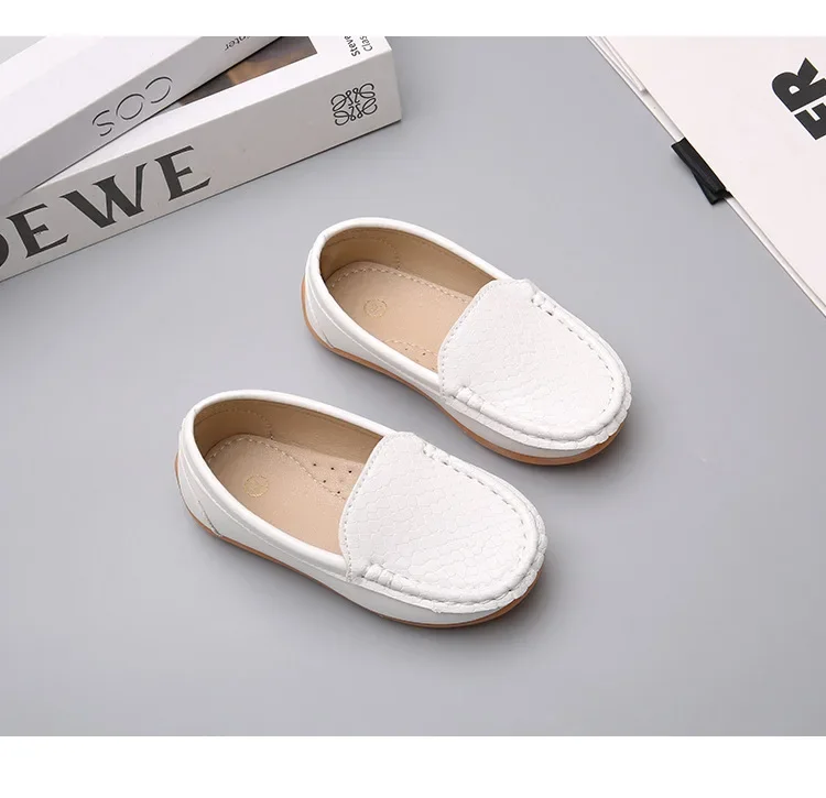 JGSHOWKITO 2026 Brandneue Jungen Casual Loafers Modische Klassische Weiche PU Slip-on Kinder Hochzeit Party Leder Flats Mokassins Trendy – Detail 9