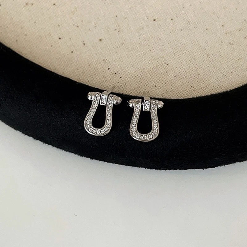 

Fashion Full Zircon U-shaped Stud Earrings for Women Exquisite 925 Silver Needle Horseshoe Earrings Daily Wear Jewelry