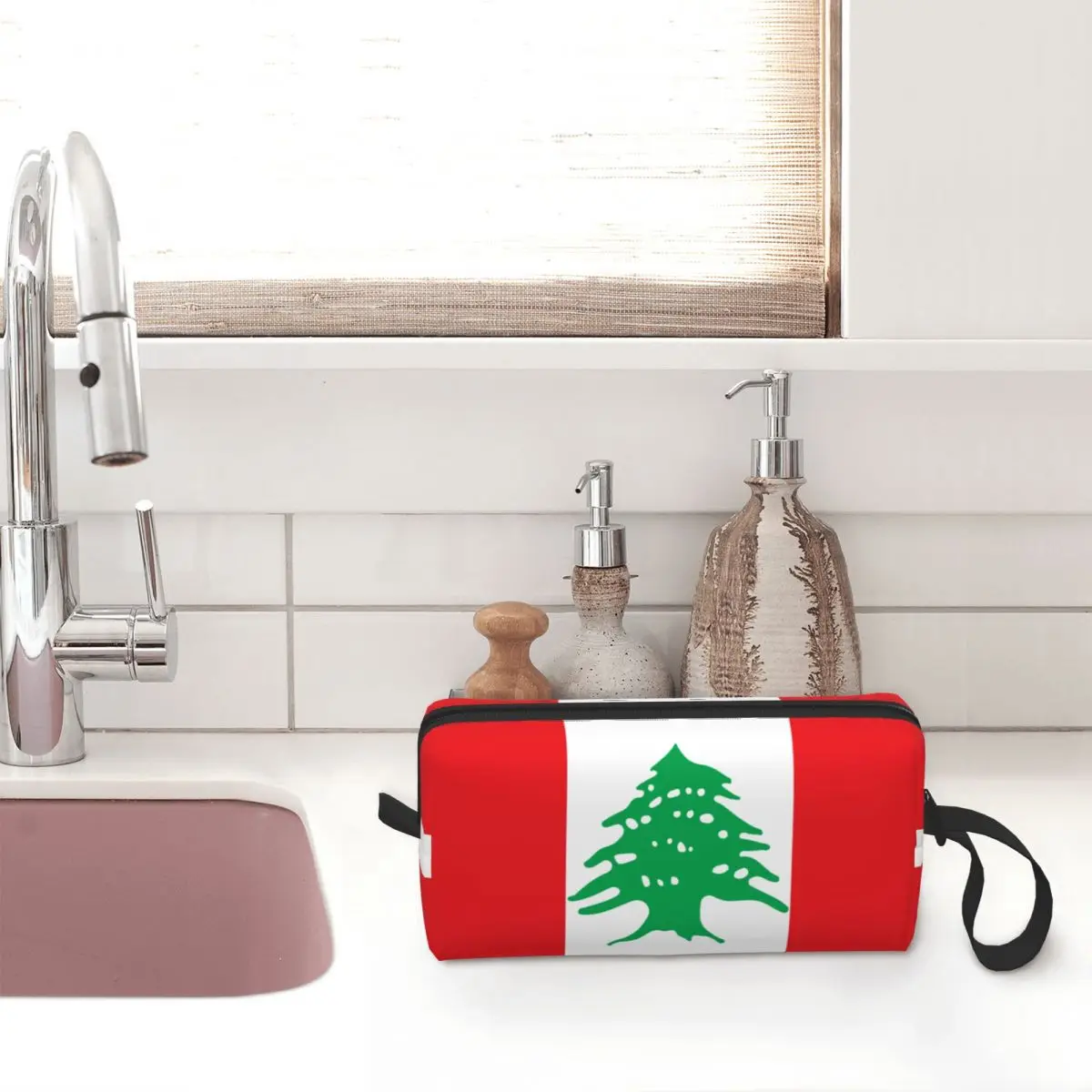 Custom Flag Of Lebanon Travel Cosmetic Bag for Women Makeup Toiletry Organizer Lady Beauty Storage Dopp Kit