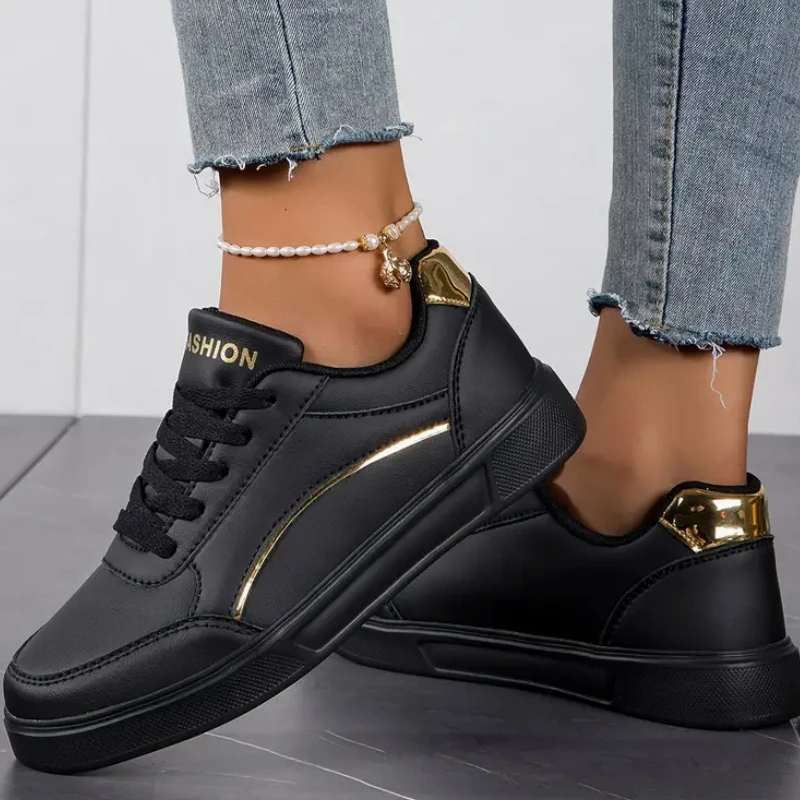 Modne buty sportowe o 2024 nowa uniwersalna temperamencie casualowe, antypoślizgowe, wulkanizowane, wygodne buty deskorolkowe Zapatos Mujer