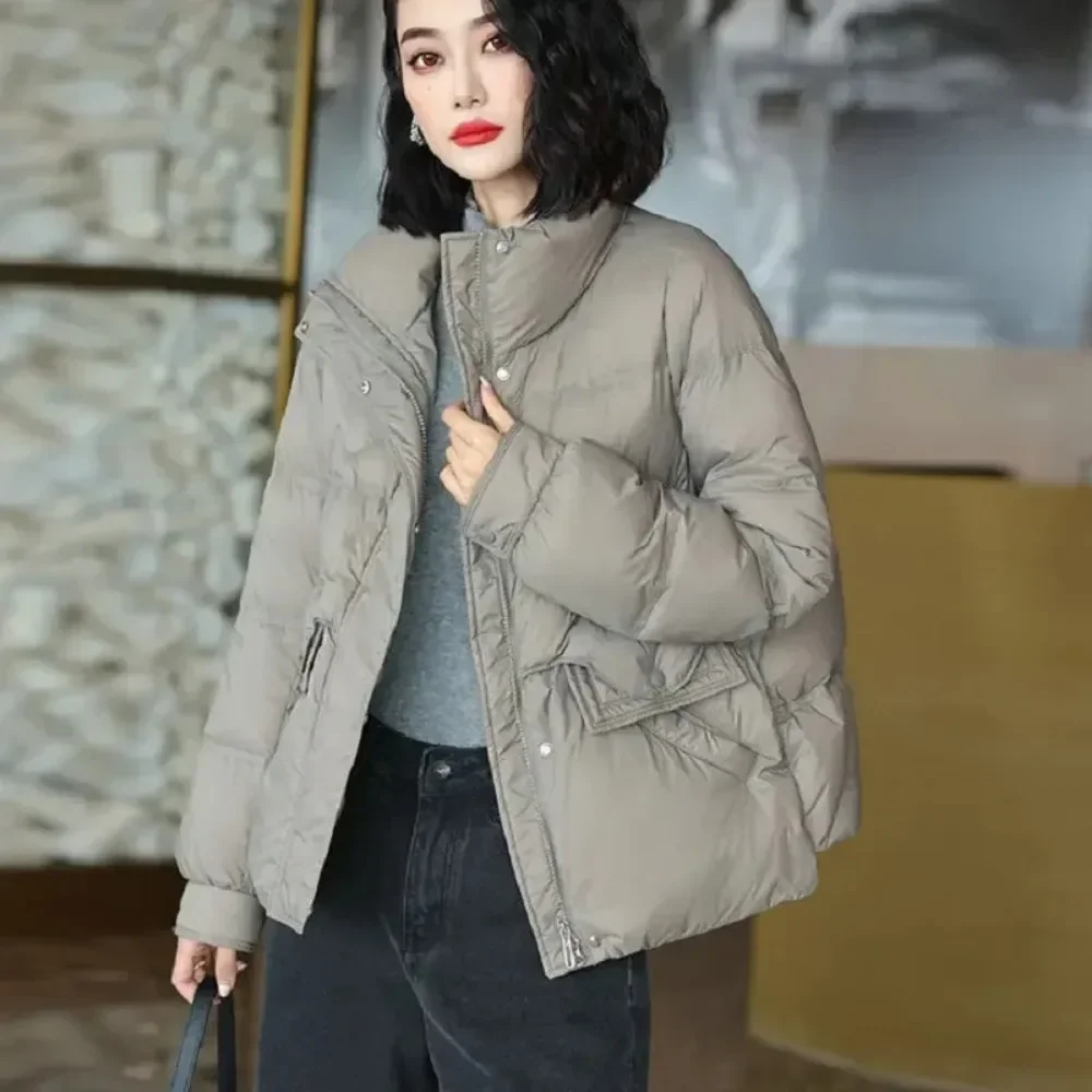 2025年秋冬新作 レディースジャケット スタンドカラー ホワイトダックダウンジャケット 超軽量 防風 フェザーパーカー 女性用 ダウンコート