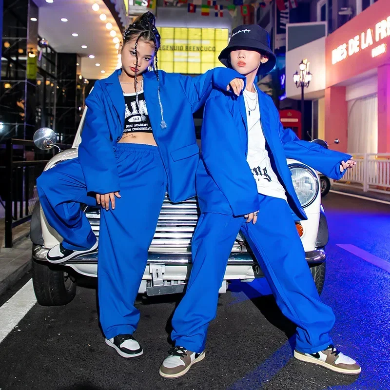 子供のダンスコスチューム服セット、kpopヒップホップウェア、ブルーの特大ブレザー、ジャケット、ストリートウェア、女の子、男の子、ジャズのためのバギーパンツ