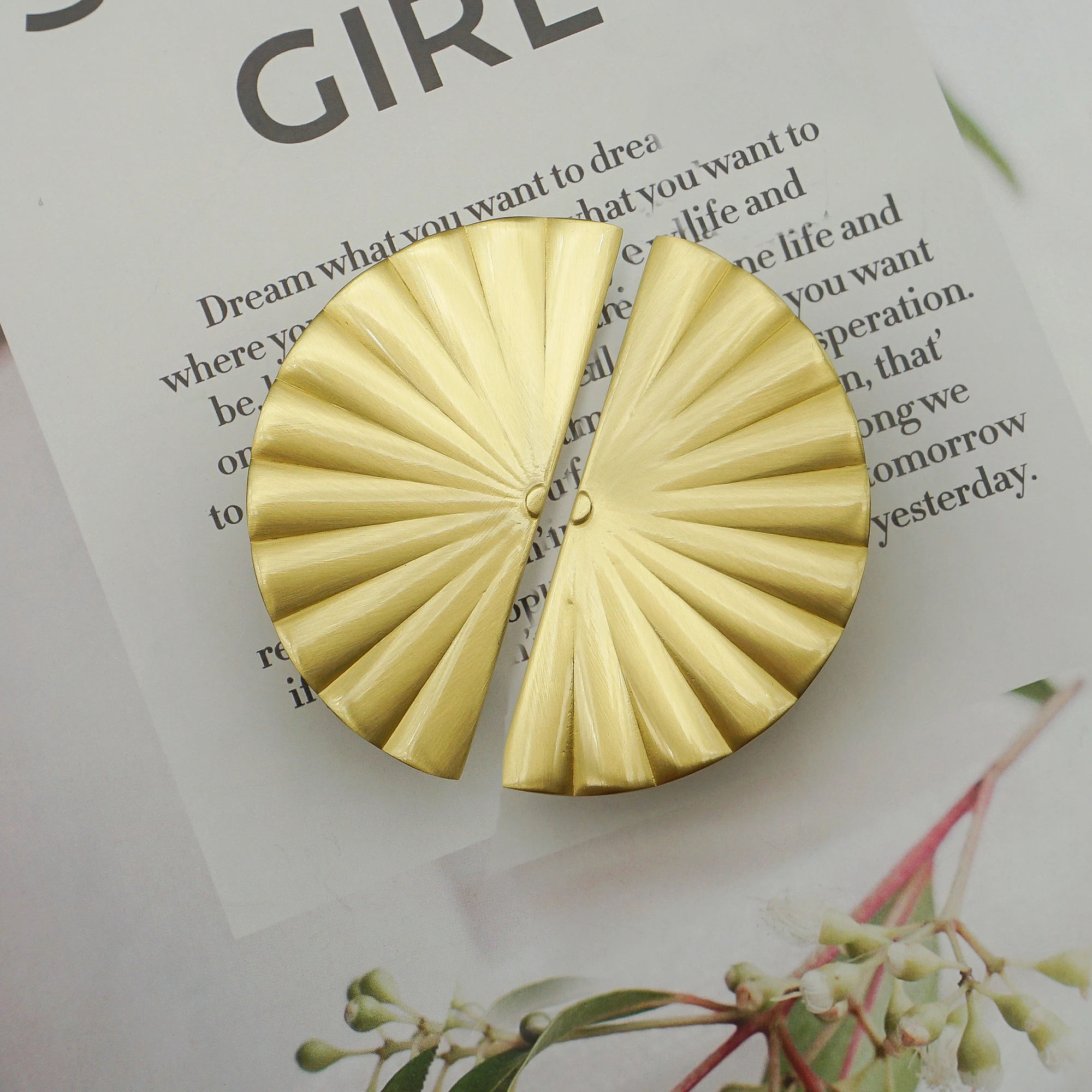 Sunflower Drawer Round Knobs Brass Semicircular Cabinet Handles Creative Gold Wardrobe Dresser Pulls Copper Furniture Hardware