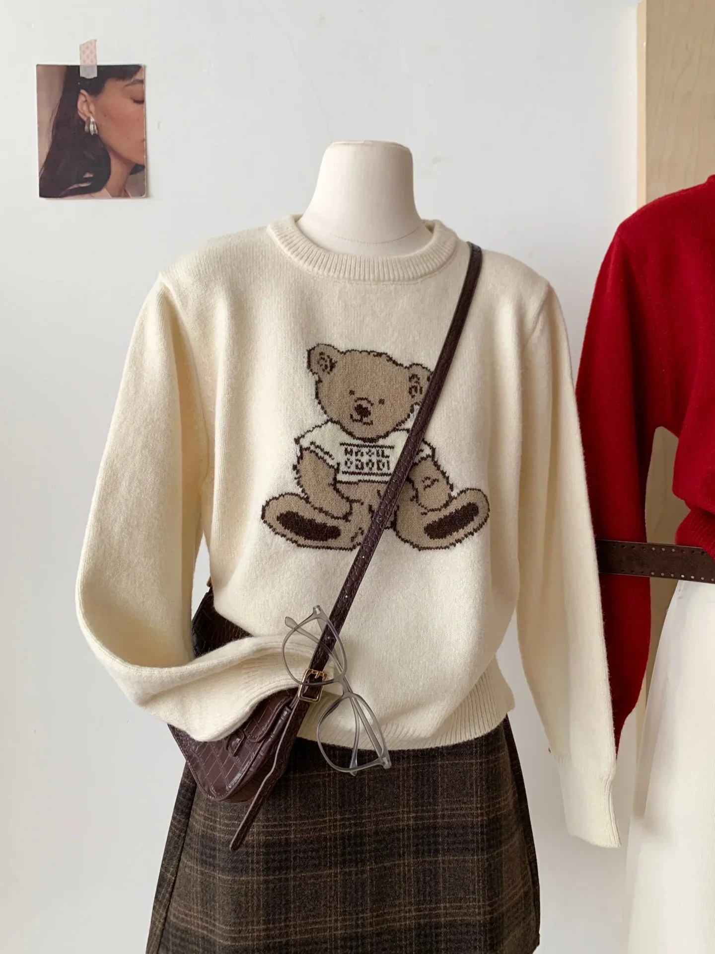 

Vintage Cute Cartoon Little Bear Embroidery Knitted Sweater for Women Crew Neck Casual American Style Winter Knitwear Harajuku