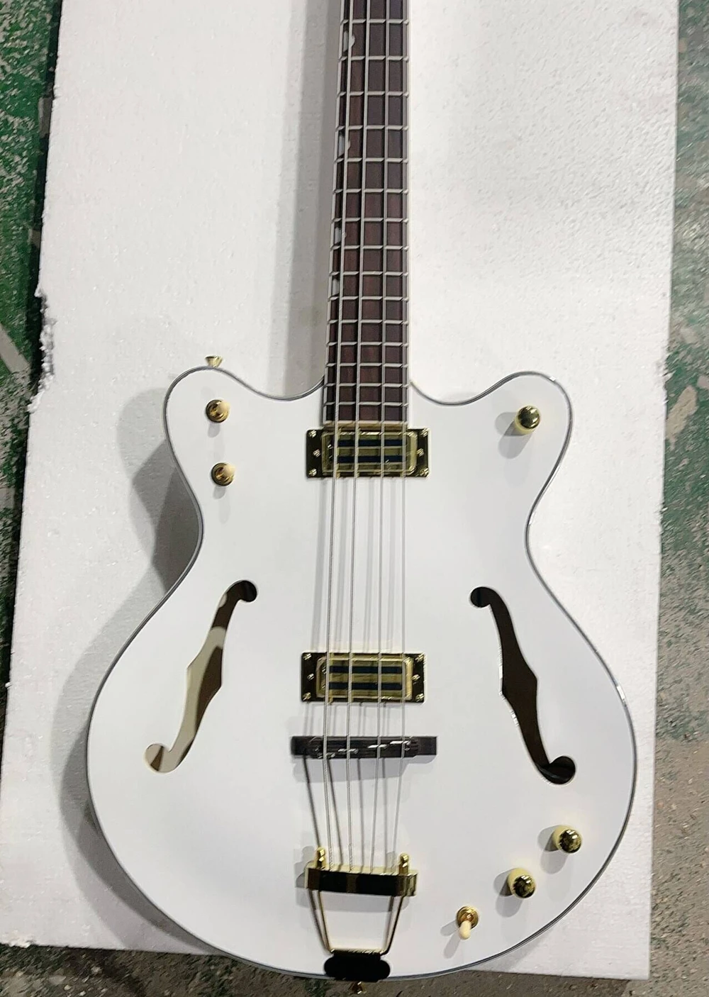 Flyoung 4 Strings White Body Electric Bass Guitar with Golden Hardware,Offer Customize