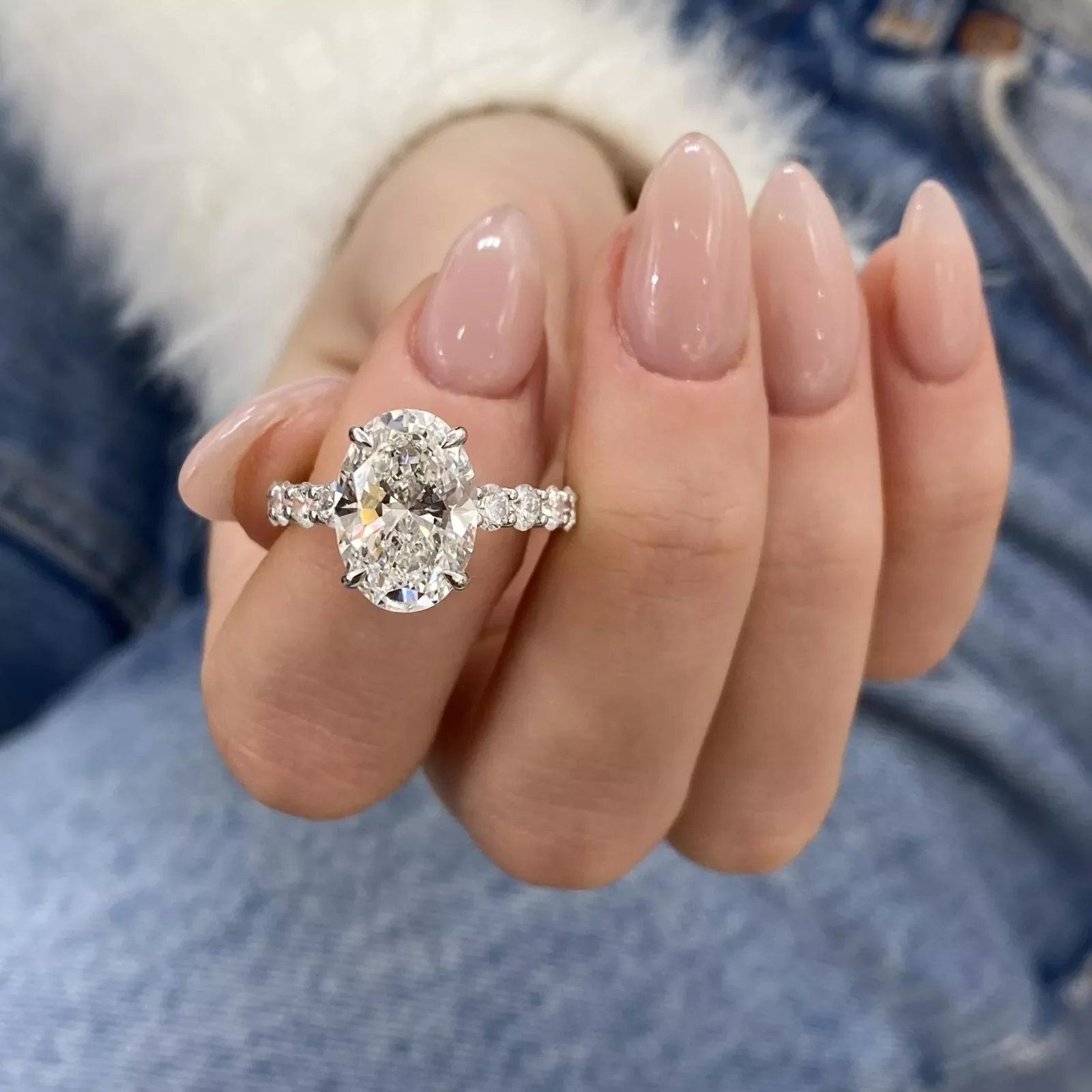 

14K White Gold Solitaire Engagement Ring 4CT Oval Cut IGI Lab Grown Diamond DEF VS-VVS CVD HPHT Diamond Wedding Ring For Lady