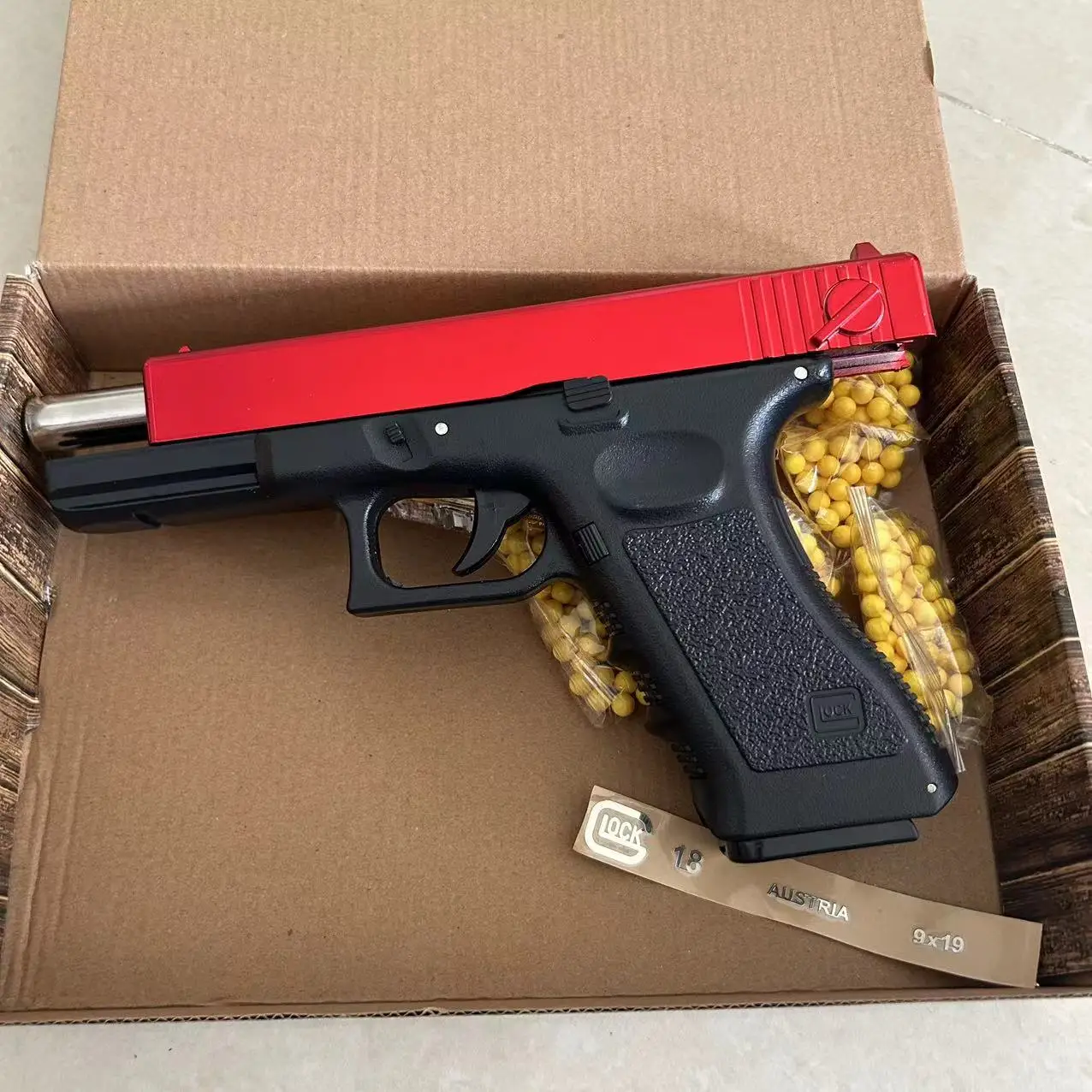 LesGo Hand Locke G18, almacén de tracción vacío, máquina de tres ganchos para disparar, pistola de juguete, colgar el almacén vacío, regalo para niños