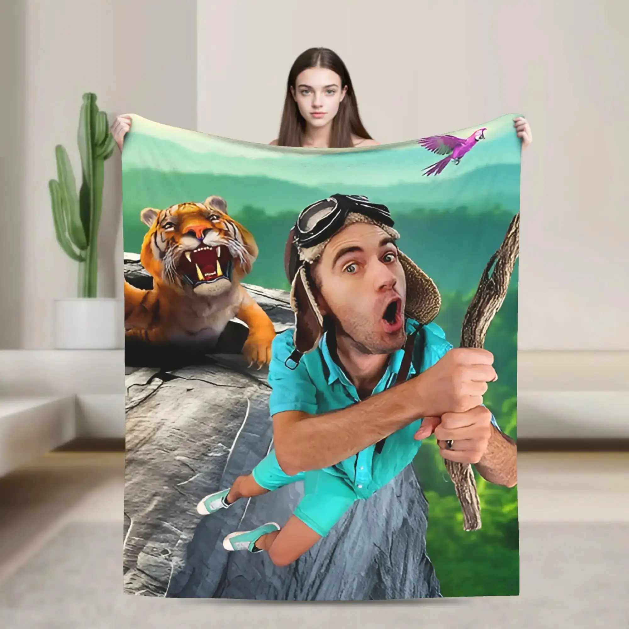 

Плед с мультяшным рисунком Дэнни Го, супермягкий плюшевый плед для дивана, кресла, кровати, путешествий, удобное фланелевое покрывало