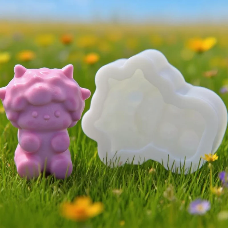 

1 piece aromatherapy candle cartoon lamb silicone mold, 3D sheep gypsum ornament mold, creative silicone mold