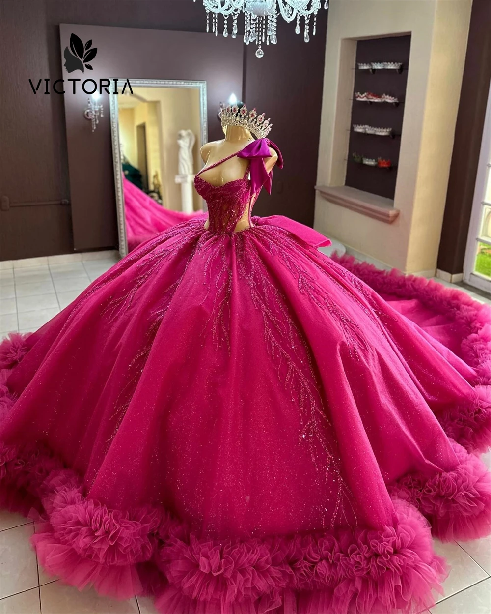 Pretty Hot Pink Princess Quinceanera Dresses 2025 Luxury Beaded Applique Ball Gown One Shoulder Bow Graduation Gown Customized