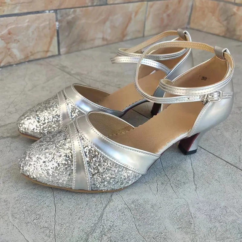 customized Latin dance shoes adult mid heeled soft soled women's dance shoes square dance modern shoes sparkling gold sequins