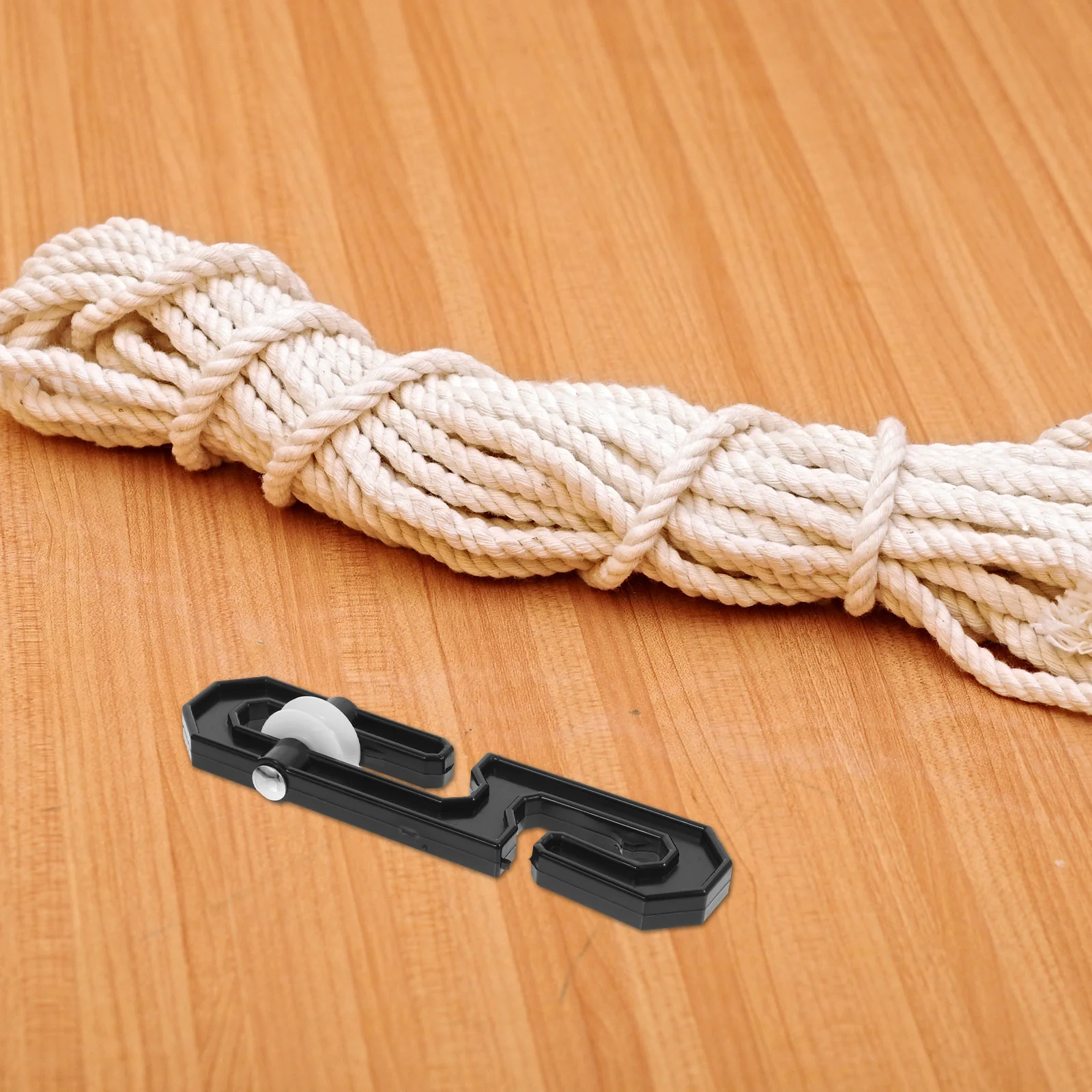 

Heavy Duty Clothesline Pulley Kit Aluminum Plastic Wheel Separator for Rope Cable Systems Home Garage Gym Use Bearing Pulley