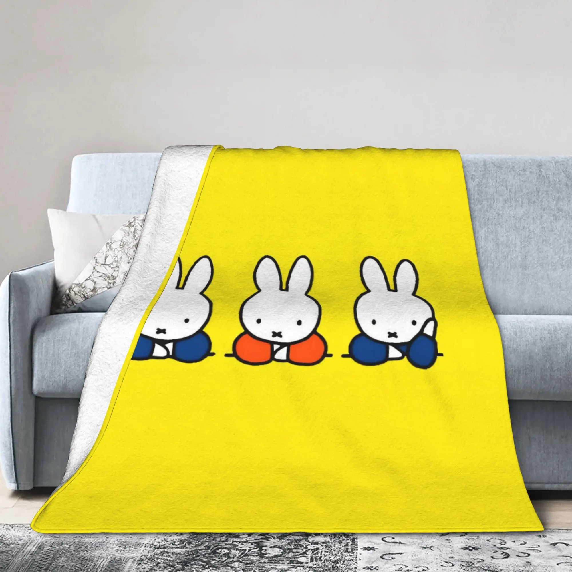 Miffyy Cute Blankets Velvet Decoration Pattern Multi-function Lightweight Thin Throw Blankets for Home Car Plush Thin Quilt
