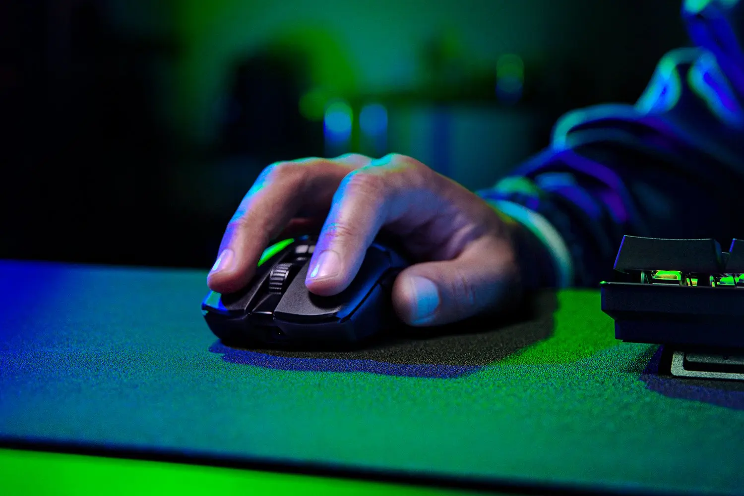 Razer Viper V2 Pro Wireless gamer mouse -Ultra-lightweight