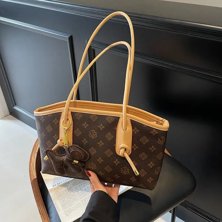 

​ Новинка 2024, женская большая вместительная сумка, весенне-летняя сумка на плечо под мышками, просторная сумка для покупок, шикарная и универсальная ​