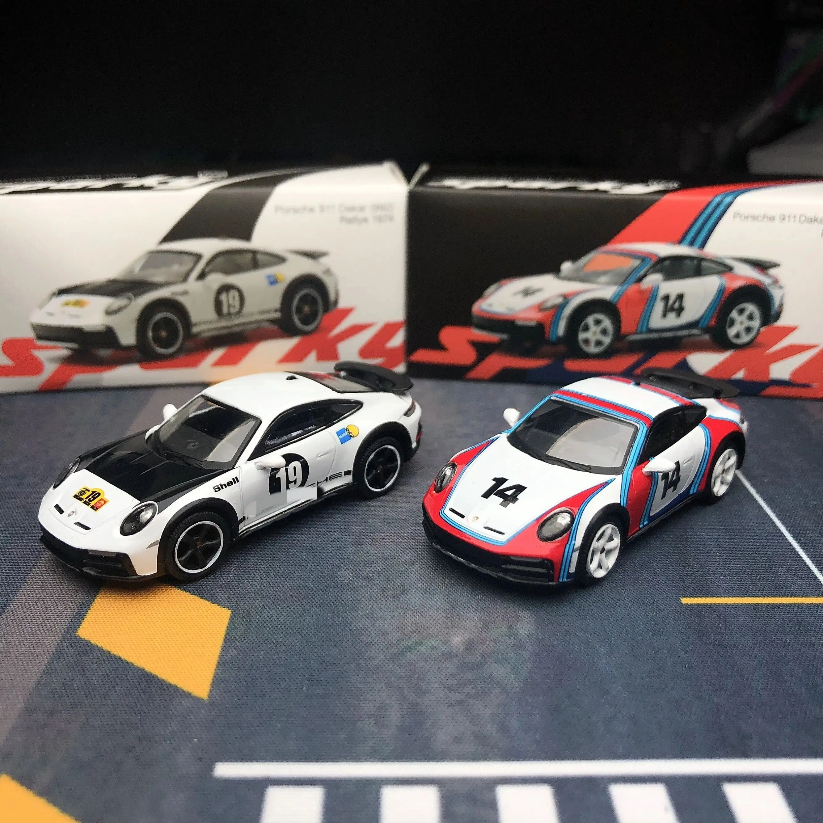 

Mini GT Store Sparky 1/64 911 Dakar 992 1974 Model Diecast Metal Car
