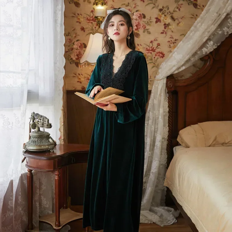 Long Robe Peignoir Vintage Romantic Nightgown Women Sleepwear Victorian Pyjama Dressing Gown Room Wear Winter Velvet Night Dress