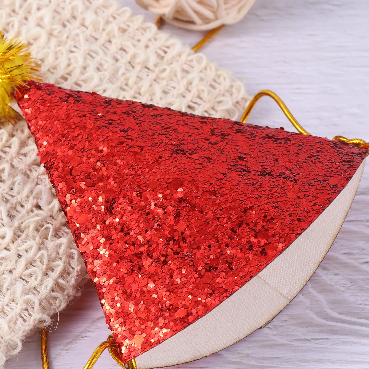 

2 шт. праздничные колпаки для детей, блестящие конусные шапки с помпонами, красные декоративные колпаки для фотосессий, блестящие колпаки для дня рождения