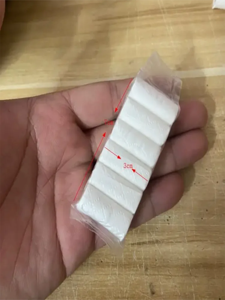 New 1 Set 1/12 Dollhouse Mini Paper Towel Roll Model Toilet Tissue Decoration Dolls House Bathroom Accessories