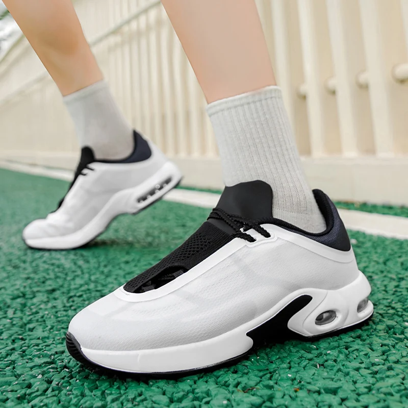 

Unisex Shallow-cut Breathable Color-blocking Soft-soled Lace-up Outdoor Large-sized Casual Track and Field Football Sports Shoes