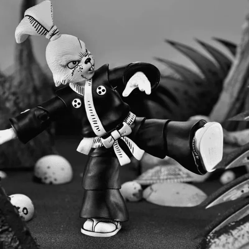 متوفر في المخزون سلاحف النينجا الأصلية حكاية Usagi Yojimbo أنيمي الشكل نسخة أحادية اللون Yojimbo لعب الاطفال هدية