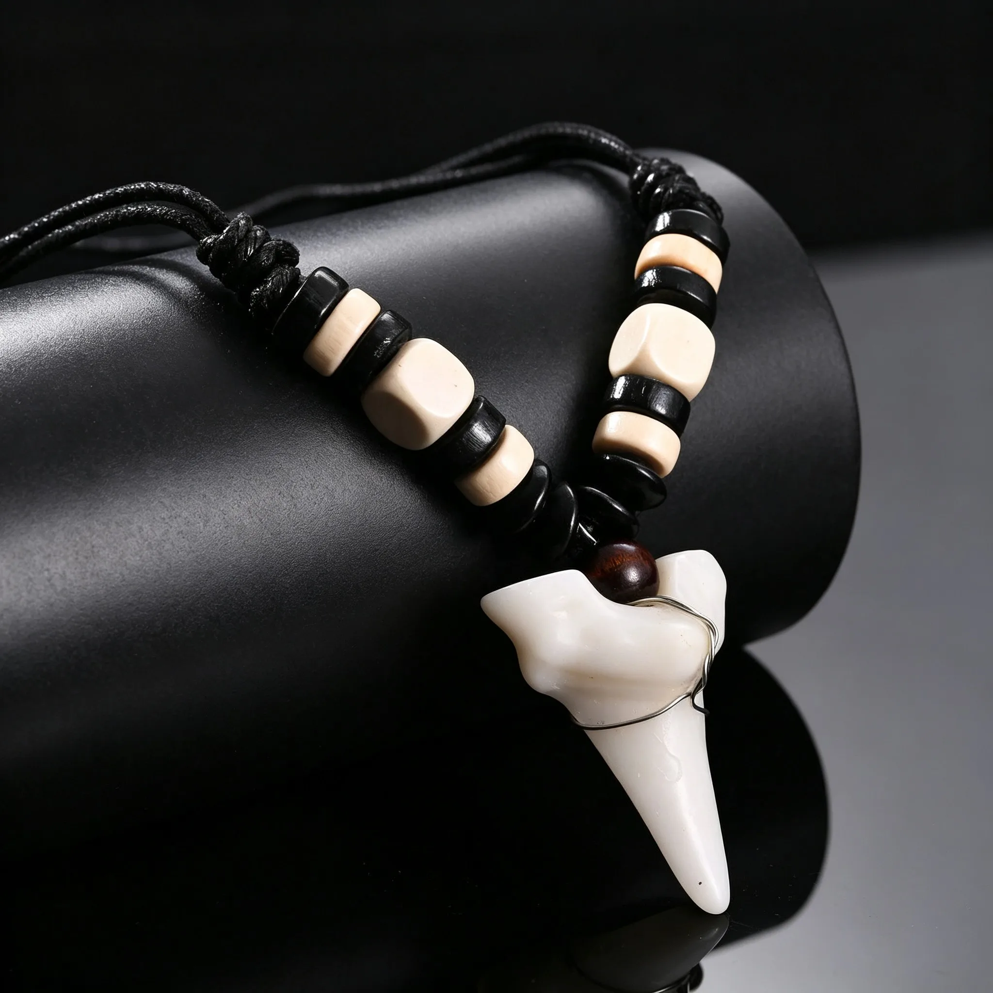 Imitation Shark Teeth Pendant Necklace for Men,New Zealand Maori Tribal Bone Choker,Hawaii Surfer Jewelry