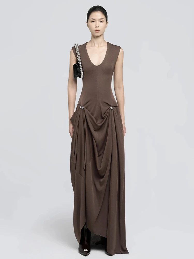 

2025 Sexy V Neck Waist Pleated Design Long Dress Women Sleeveless Metal Block Slim Dresses Elegant Evening Party Gowns