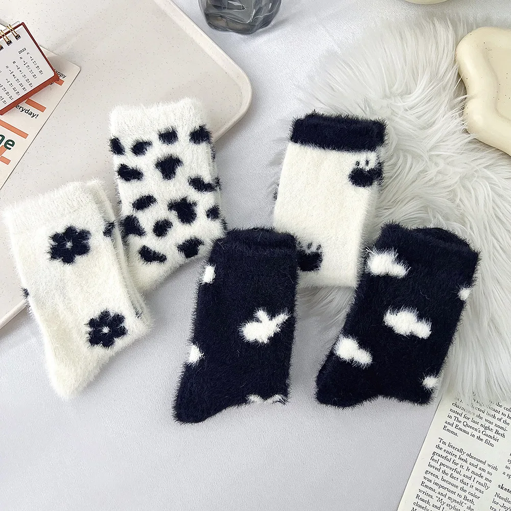 Women's Socks Black White Cartoon Cloud Flower Mink Velvet Autumn Winter Coral Velvet Sleep Fluffy Warm Fashion Kawaii Casual