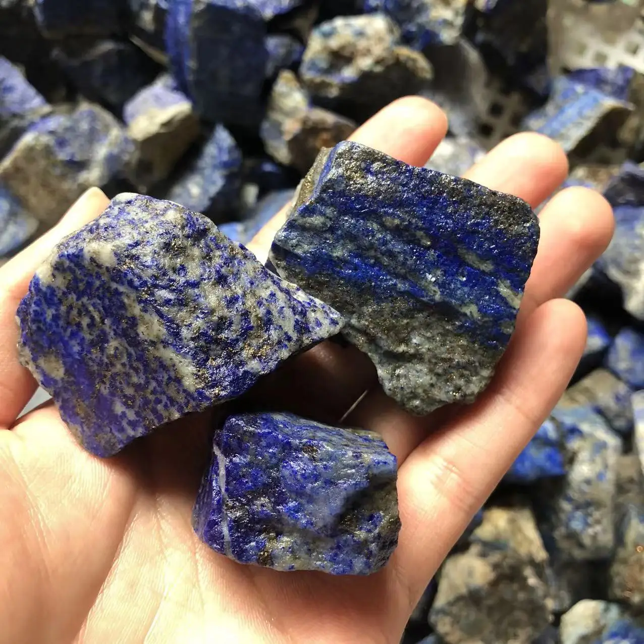 

Lapis Lazuli Rough Stones Natural Quartz Crystal Rock Raw Healing Gemstones Craft Reiki Decoration