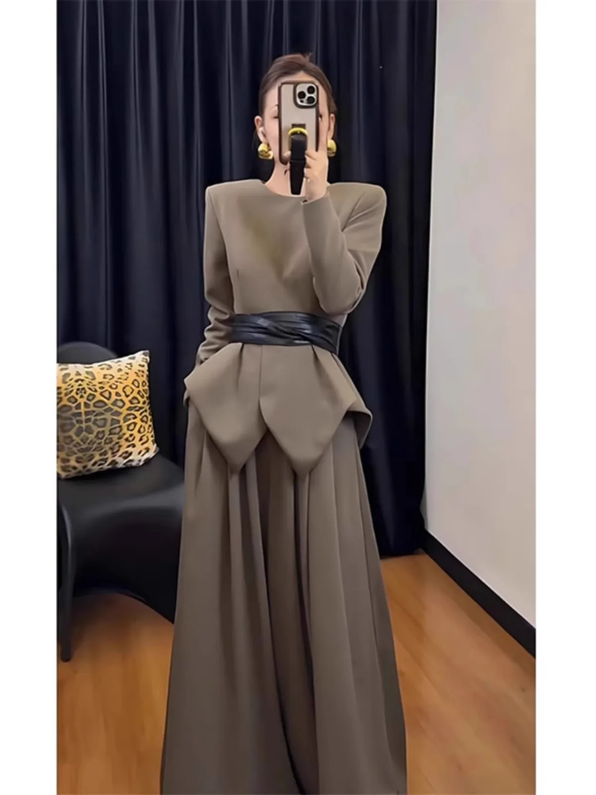 

New High End Office Lady Women's Two Pieces Set O-neck Long Sleeve Slim Waist Pullover Top + Wide Leg Pants Luxury Fashion Suit
