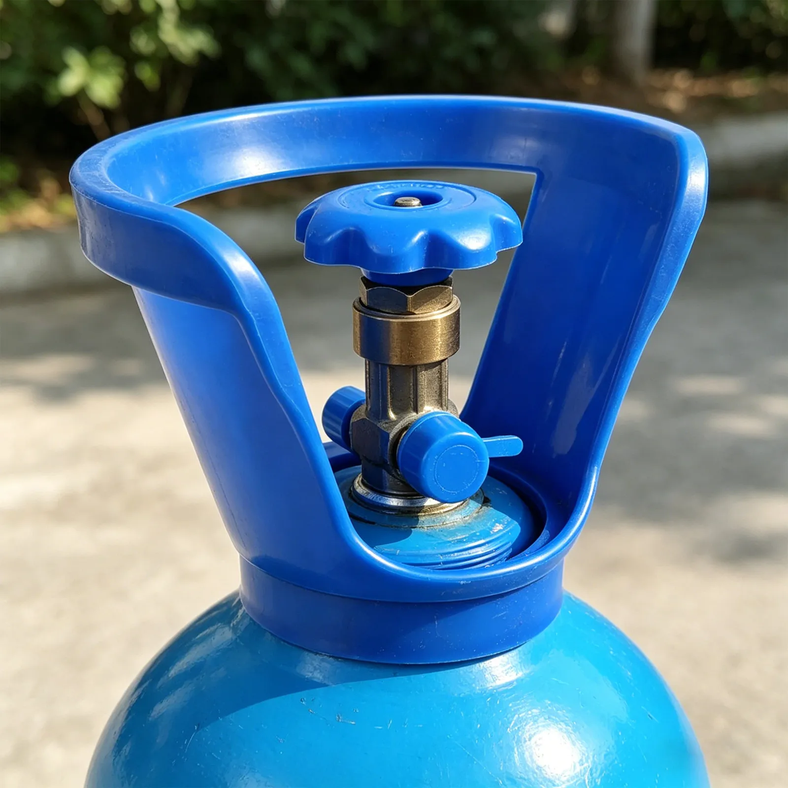 

Gas Cylinder Regulator Protector Safety Cap 80Mm Fall-Proof Design Heavy Duty Impact Resistant Oxygen Tank Valve Cover Shipping