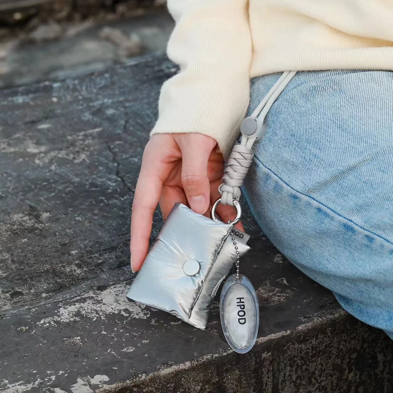 Compatibile con la custodia AirPods 4th/Pro, borsa per cuffie trapuntata imbottita in cotone alla moda e alla moda con corda portatile