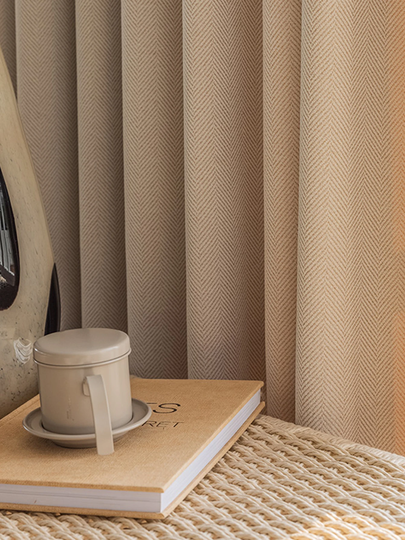 Ipc Luxurious Blackout Curtains with Textured Design Thermalinsulated, Noise Reducing Privacy Enhancing instalation for Bedroom