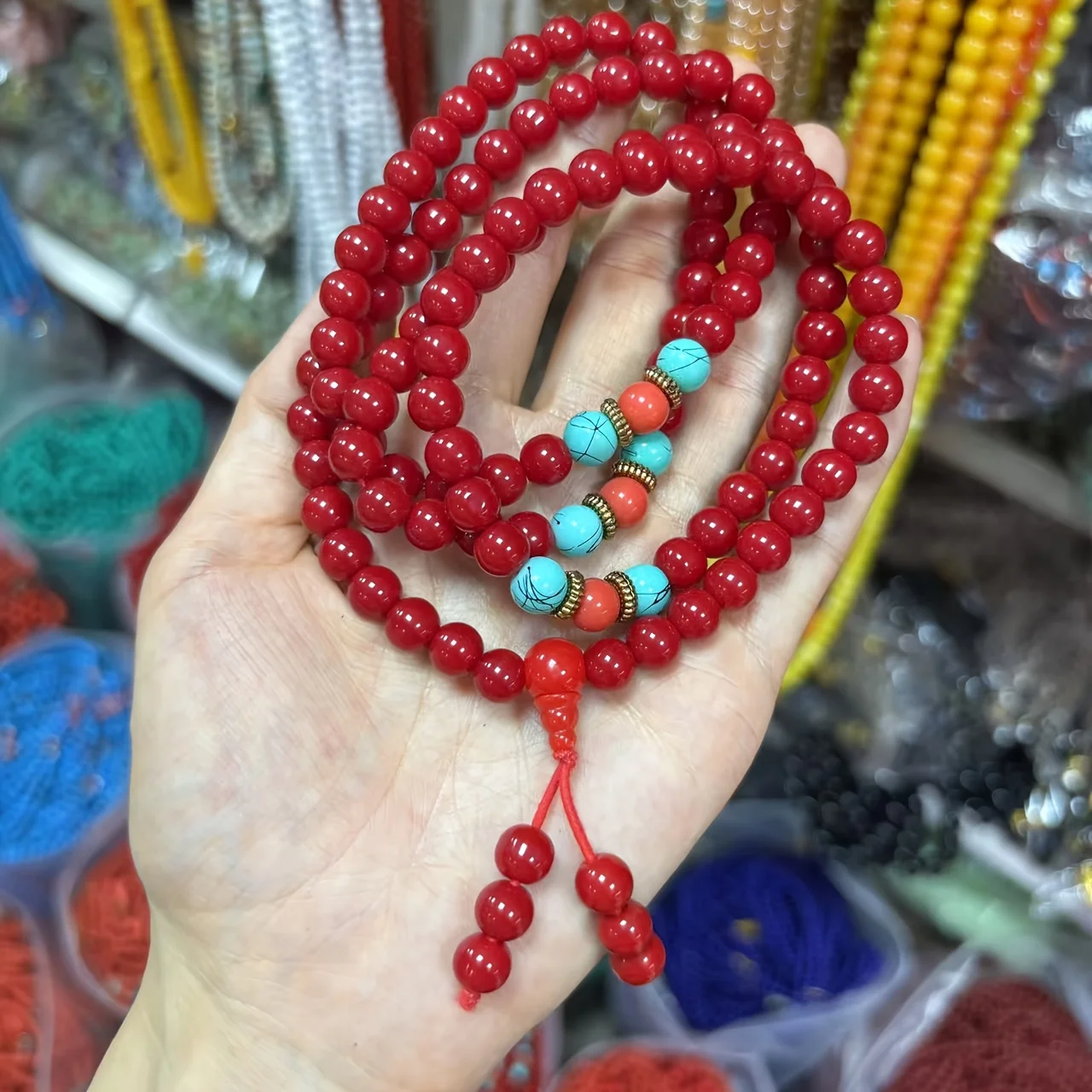 Bracelet multirangs bouddhiste tibétain en imitation corail rouge 108 perles, style ethnique, non-décolorant, chapelet de prière pour la spiritualité
