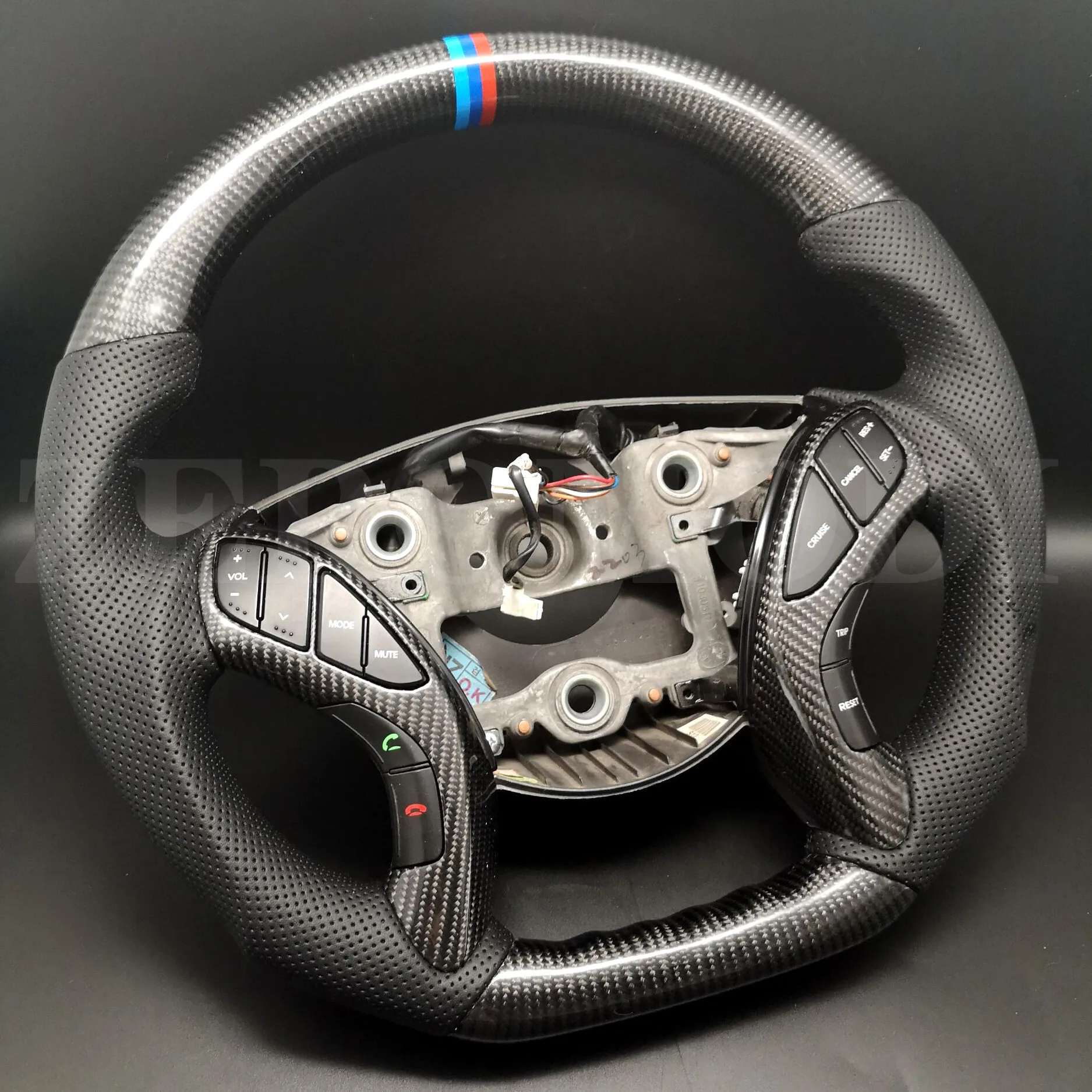 Carbon Fiber Steering Wheel For Hyundai Elantra 2012 2013 2014 2015 AT 2012 2013 2014 MT i30