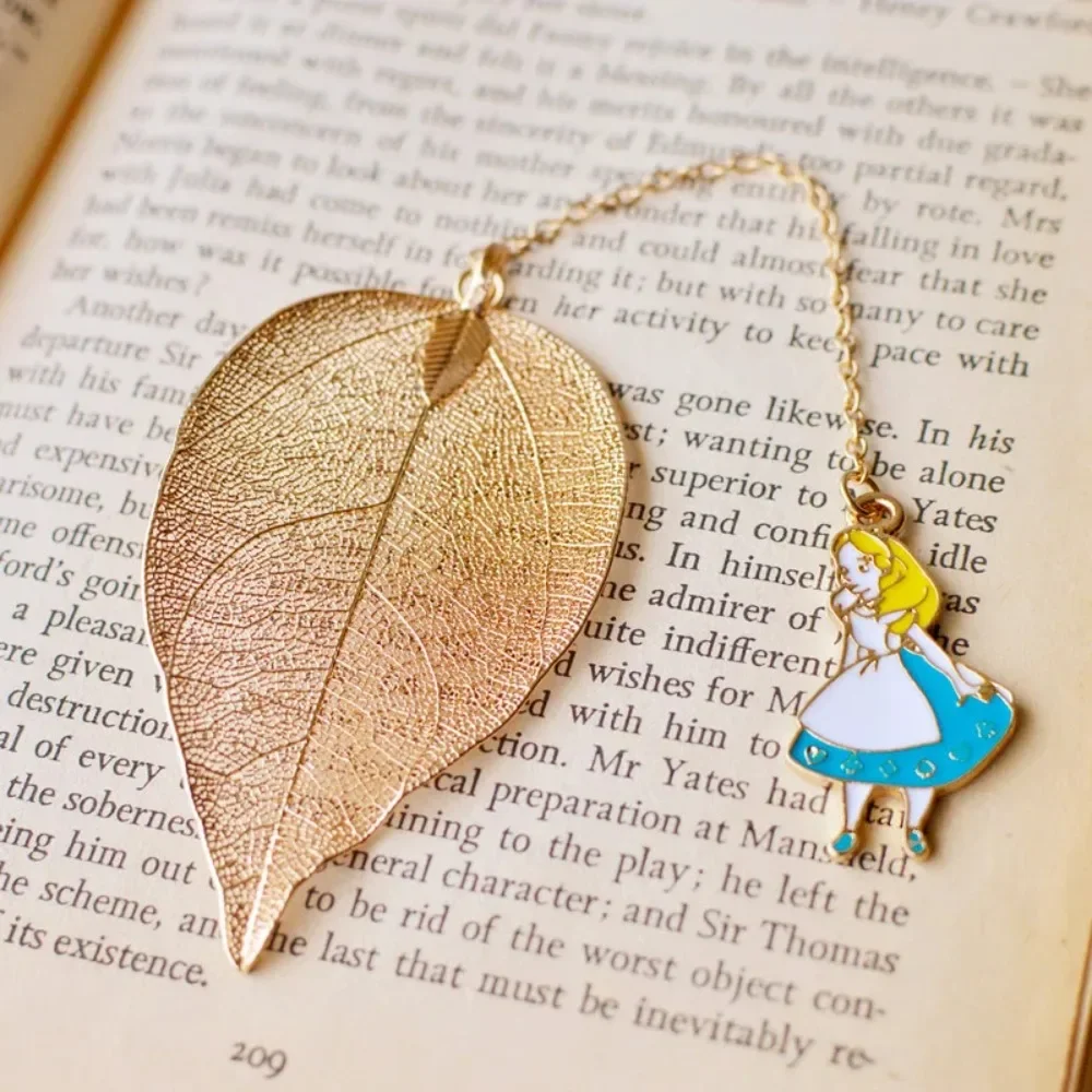 Lovely Alice Rabbit Metal Bookmarks High-Grade Gold Leaf Vein Texture Reading Pages Books Mark Student Stationery