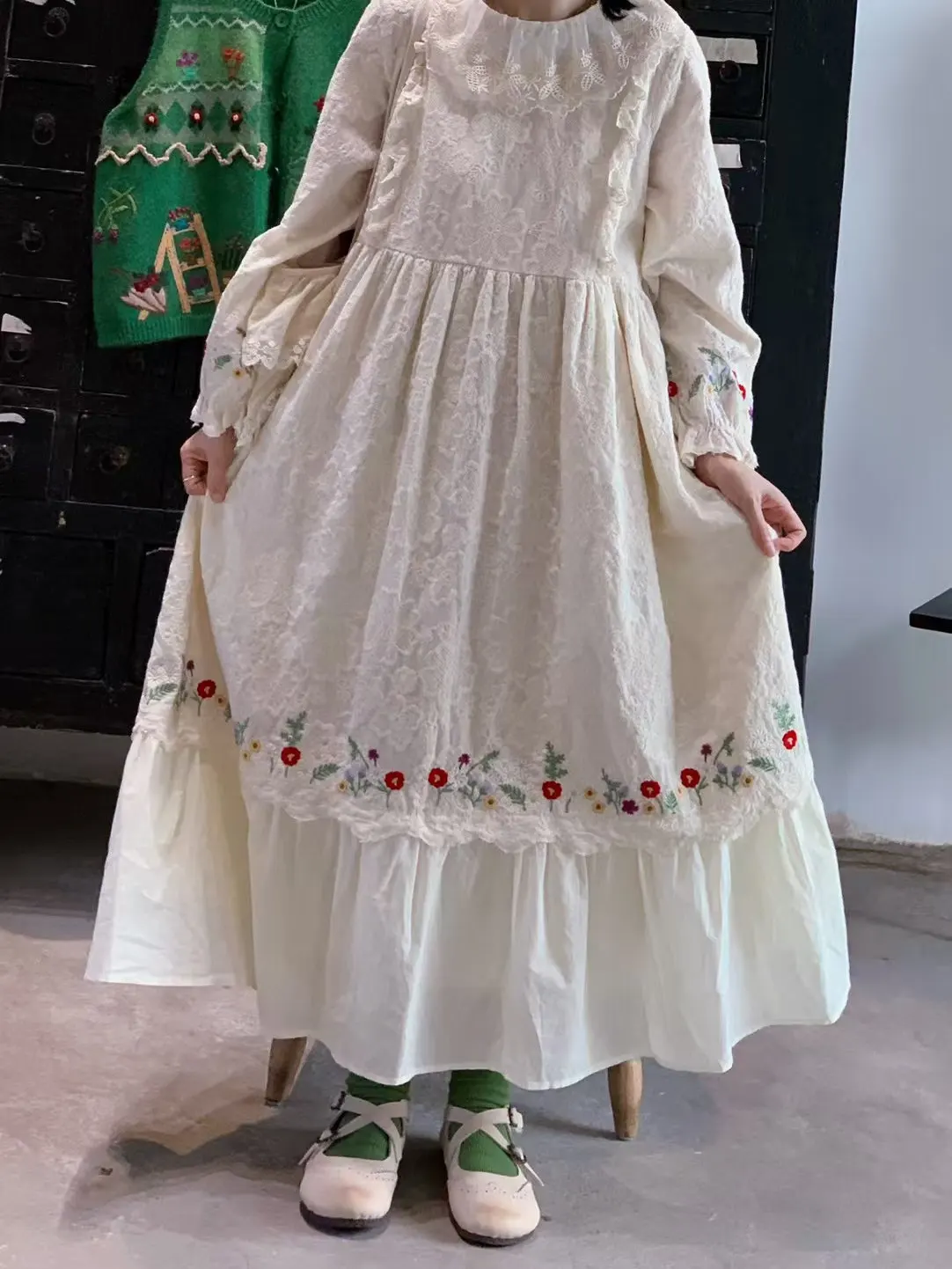 

TIYIHAILEY Spring Autumn Women Embroidery Dress Lace Full Lantern Sleeve Long Mid-Calf Ladies Loose A-line 2025 New Patchwork