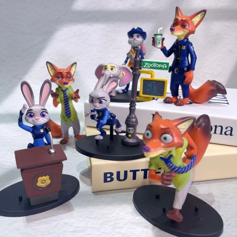 

Magical Doll Metropolitan Rabbit Police Officer Judith Nick Animal Handmade Cake Model Grab Toy Doll