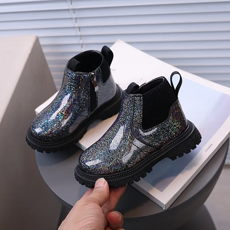 2026 New Autumn Winter Baby Kids Short Boots Girls Shoes Glossy Surface Children Boots Fashion Toddler Kids Snow Shoes view 3
