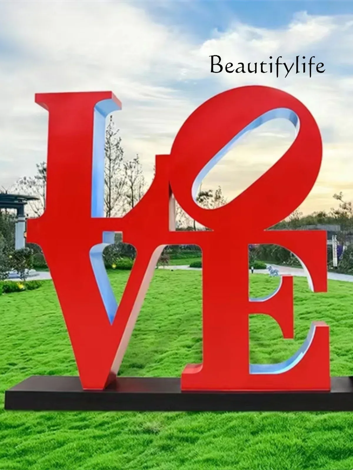 Outdoor wrought iron LOVE three-dimensional letter sculpture community wedding photography sales office decoration