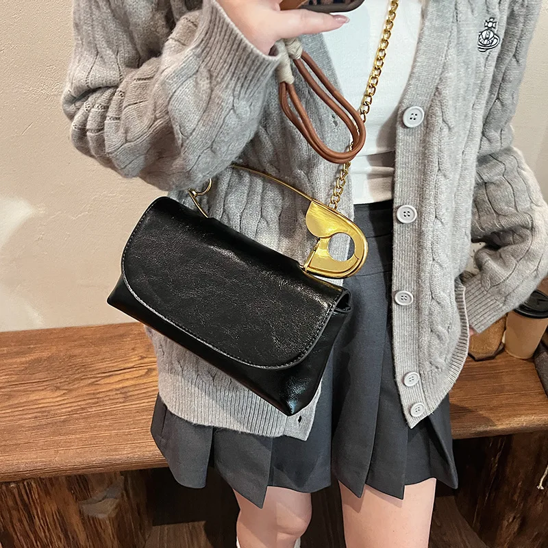 

2025 Oversized Pin Handbag for Women Minimalist Shoulder Crossbody Purse Fashionable Handbag