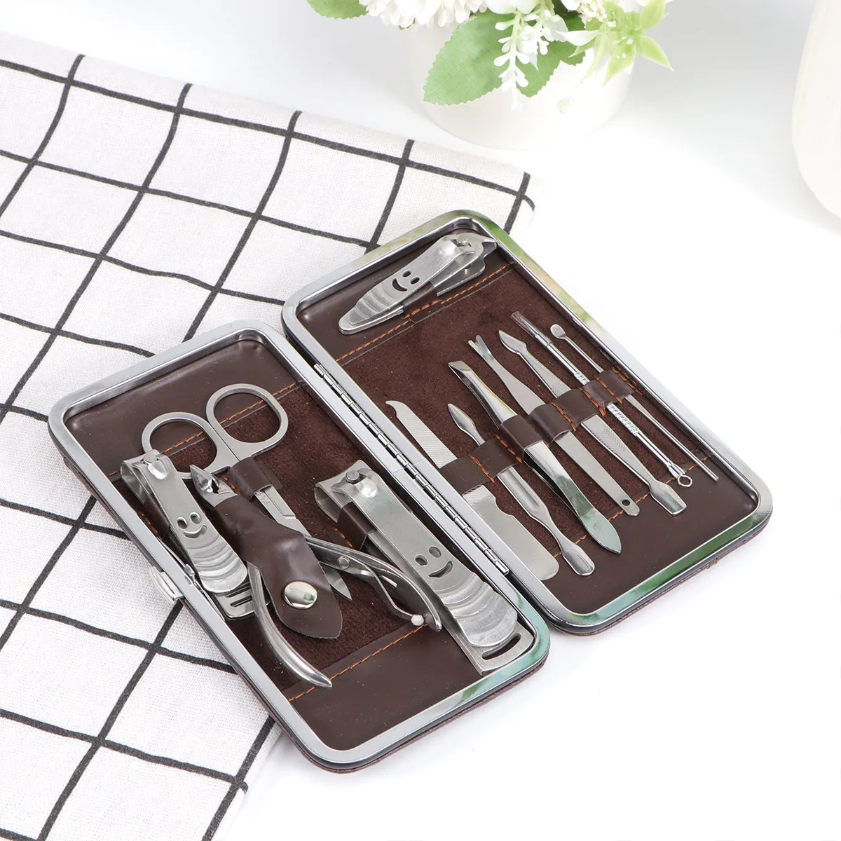 

12pcs Stainless Steel Manicure Pedicure Set Nail Clippers Scissors Grooming Kit For Travel Salon Blackhead Removal Tools Ear Wax