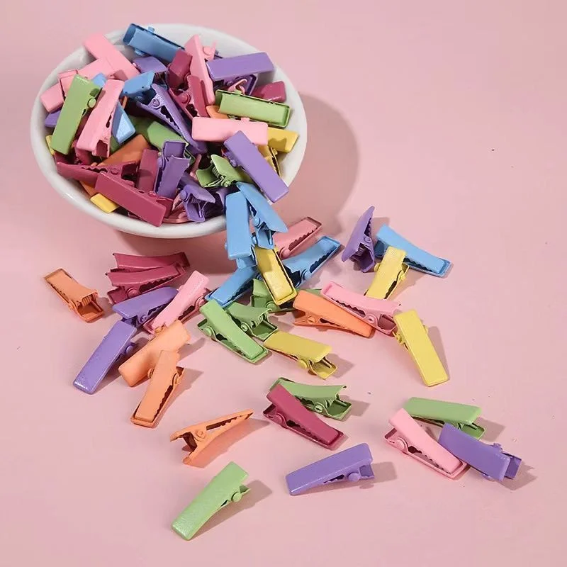 100Pcs/Lot 2cm Small Square DIY Hairpin Baking Paint Homemade Pet Doll Kids Hair Clip Candy Color Duckbill Side Girls Headdress