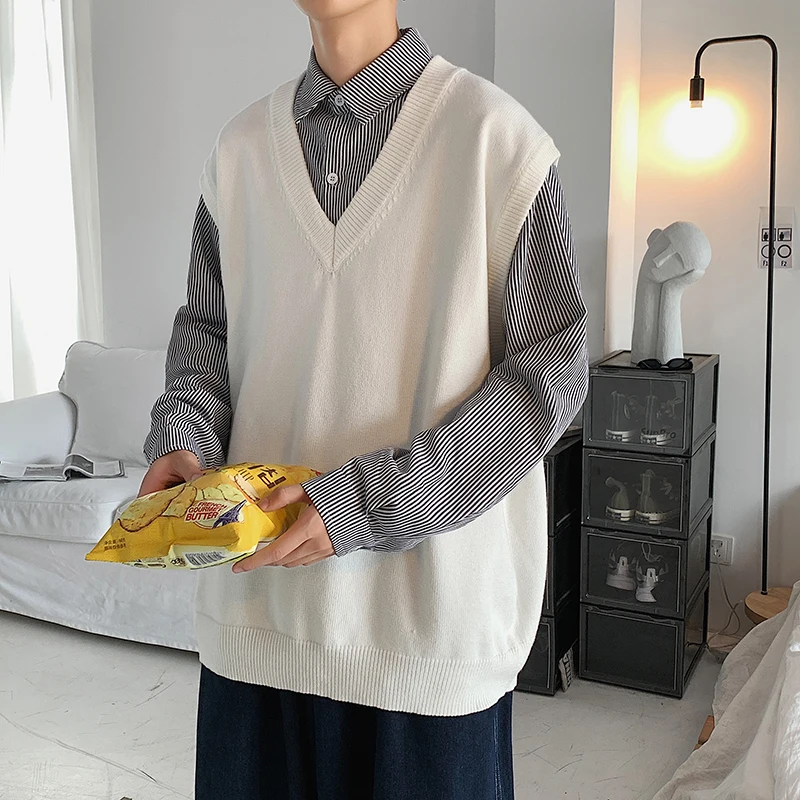

Sweater Vest Men V-neck Solid Color Leisure Loose All-match Streetwear Sleeveless Sweaters Mens Chic Korean Style Teenss BF V39